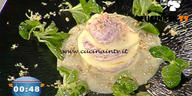 La Prova del Cuoco - Millefoglie di mela e carne salada su crema di carciofi e nocciole ricetta Gilberto Rossi