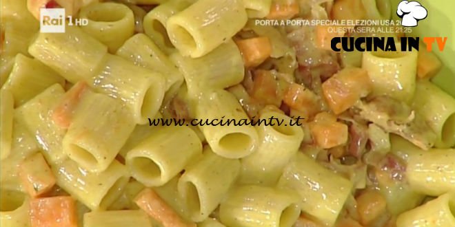 La Prova del Cuoco - Mezze maniche con zucca croccante speck e curry ricetta Daniele Persegani