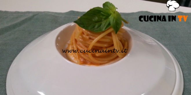 Cotto e mangiato - Spaghetti all’acqua pazza ricetta Tessa Gelisio