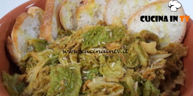 Cotto e mangiato - Minestra invernale di verza ricetta Tessa Gelisio