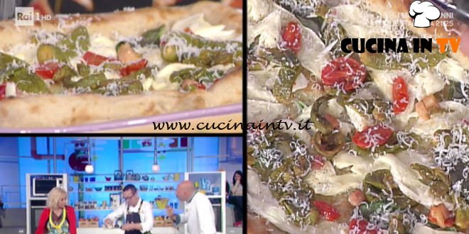 La Prova del Cuoco - Pizza con peperoncini verdi pancetta fiordilatte e caciottina ricetta Gino Sorbillo