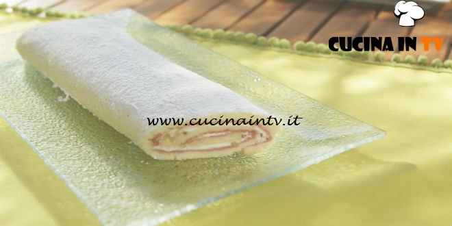 Bake Off Italia 5 - ricetta Rotolo di zabaione pinoli e pistacchi di Clelia D'Onofrio