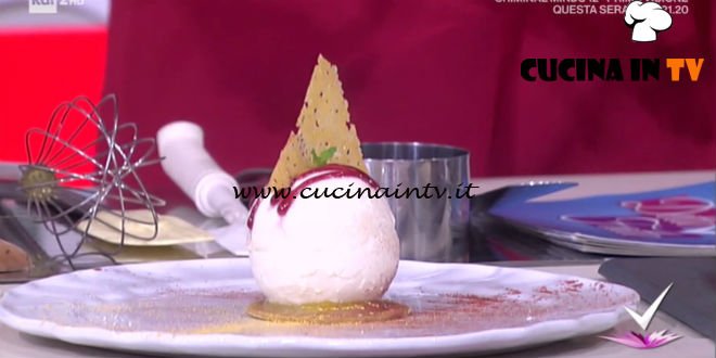 Detto Fatto - Cheesecake stellata CORA ricetta Ilario Vinciguerra