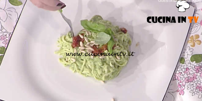 La Prova del Cuoco - Spaghetti alla chitarra con pesto di broccoli ricetta Ambra Romani