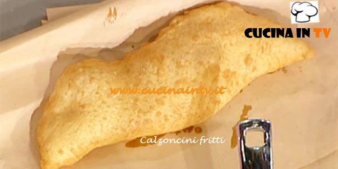 Calzoncini fritti ricetta Sorbillo da La Prova del cuoco