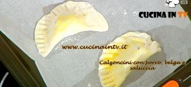 La Prova del Cuoco - Calzoncini con porro belga e salsiccia ricetta Clerici
