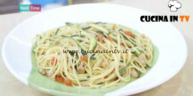 Molto Bene - ricetta Spaghetti vongole zucchine e pomodorini di Benedetta Parodi