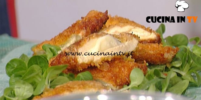 La Prova del Cuoco - Cotolette di pollo con scamorza fresca e salsa alla curcuma ricetta Sergio Barzetti