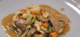 La Cuoca Bendata - ricetta Manzo con gli anacardi di Benedetta Parodi