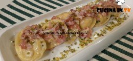 Cotto e mangiato - Ravioli con ricotta speck e pistacchi ricetta Tessa Gelisio