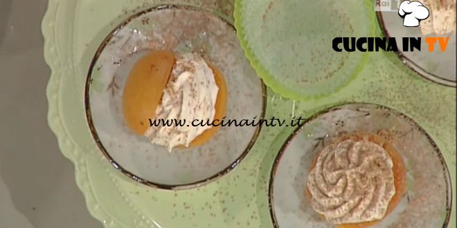 La Prova del Cuoco - Albicocche ripiene con chantilly all’amaretto ricetta Daniele Persegani