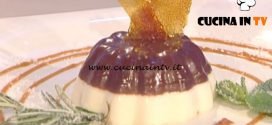 La Prova del Cuoco - Panna cotta al cioccolato e mandorle con salsa mou ricetta Ambra Romani