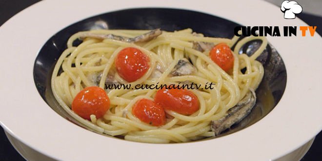 La Cuoca Bendata - ricetta Spaghetti con alici e pecorino di Benedetta Parodi