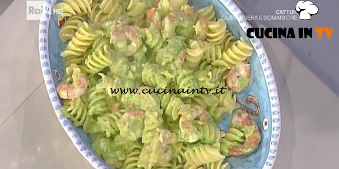La Prova del Cuoco - Eliche con pesto di zucchine e gamberetti ricetta Anna Moroni