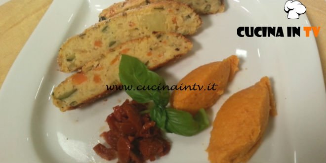 Cotto e mangiato - Polpettone di verdure con pomodorini secchi e purè di zucca ricetta Tessa Gelisio