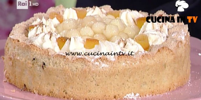 La Prova del Cuoco - Torta di amaretto morbido con pere e panna ricetta Tiziana Stefanelli