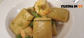 Cotto e mangiato - Paccheri con asparagi e gamberetti ricetta Tessa Gelisio