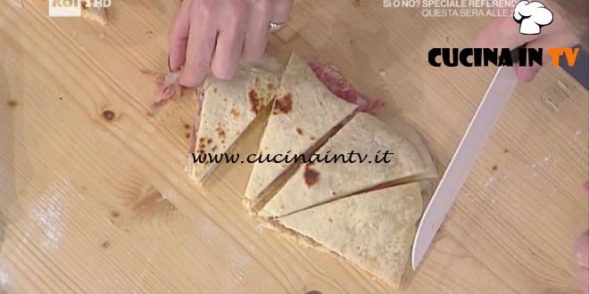 La Prova del Cuoco - Piadina con pancetta noci e formaggio in scaglie ricetta Daniele Persegani