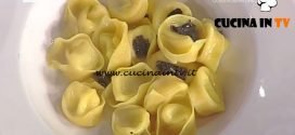 La Prova del Cuoco - Tortelli ripieni di formaggio stagionato liquido al tartufo ricetta Gilberto Rossi