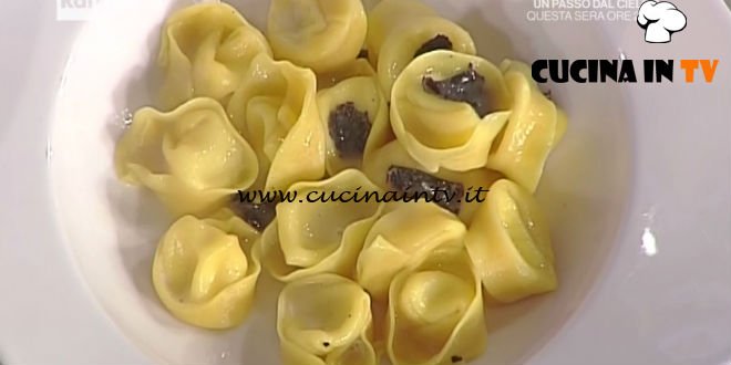 La Prova del Cuoco - Tortelli ripieni di formaggio stagionato liquido al tartufo ricetta Gilberto Rossi