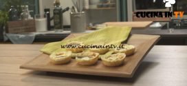 Mini quiche formaggio e acciughe ricetta Benedetta Parodi da Pronto e postato