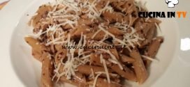 Cotto e mangiato - Pasta al pesto di radicchio e noci ricetta Tessa Gelisio