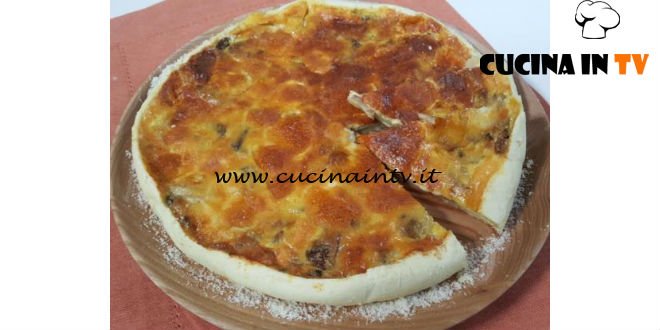 Cotto e mangiato - Torta ai funghi e scamorza ricetta Tessa Gelisio