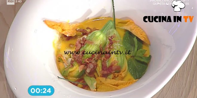 La Prova del Cuoco - Fiori di zucca farciti con zuppa di melone e guanciale croccante ricetta Gian Piero Fava