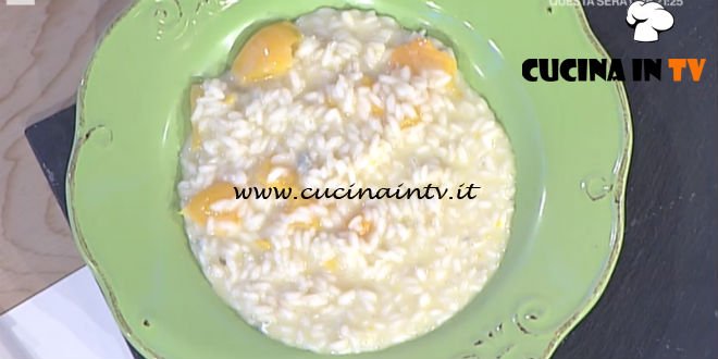 La Prova del Cuoco - Risotto al peperone giallo con gorgonzola e salsa al basilico ricetta Sergio Barzetti