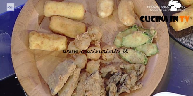 La Prova del Cuoco - Crocchette di patate con brie speck e nocciole ricetta Anna Moroni