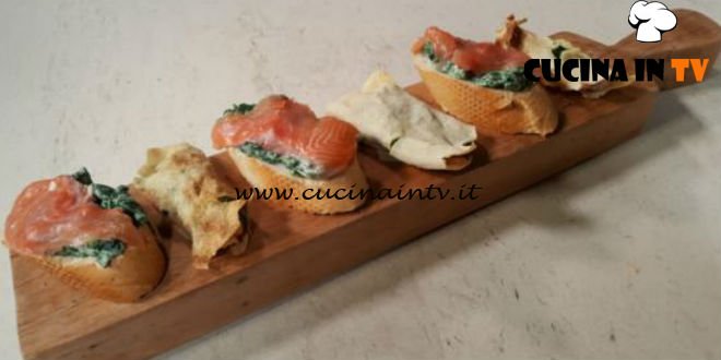 Cotto e mangiato - Crostini trota salmonata ricetta Tessa Gelisio