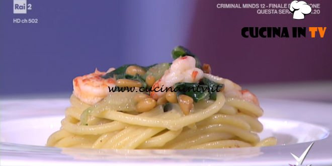 Detto Fatto - Spaghettoni con bieta e gamberi ricetta Ilario Vinciguerra