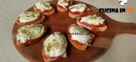 Cotto e mangiato - Bruschetta alla pizzaiola di bufala ricetta Tessa Gelisio