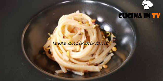 Cotto e mangiato - Linguine limone e pistacchi ricetta Tessa Gelisio