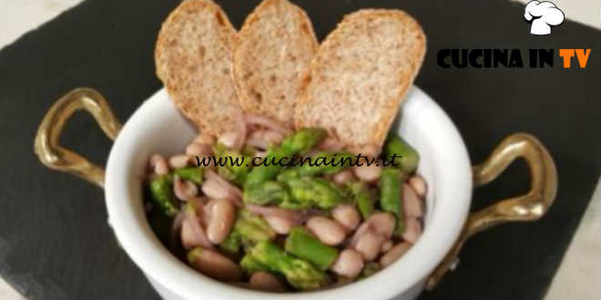 Cotto e mangiato - Fagioli ubriachi con asparagi ricetta Tessa Gelisio