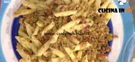 La Prova del Cuoco - Garganelli con ragù alle olive ascolane ricetta Anna Moroni