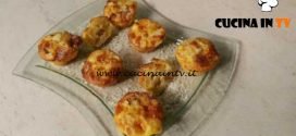 Cotto e mangiato - Muffin con frittata di patate e scamorza ricetta Tessa Gelisio