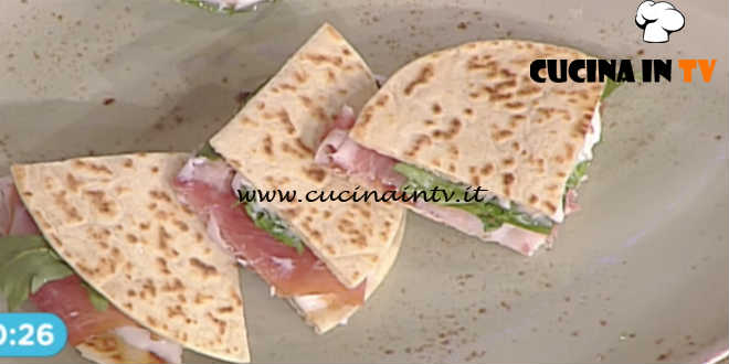 La Prova del Cuoco - Piadina con prosciutto crudo stracchino e rucola ricetta Katia Maccari