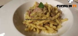 Cotto e mangiato - Strozzapreti con crema di carciofi e speck ricetta Tessa Gelisio