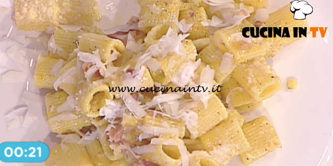 La Prova del Cuoco - Frittata di pasta alla carbonara ricetta Renato Salvatori