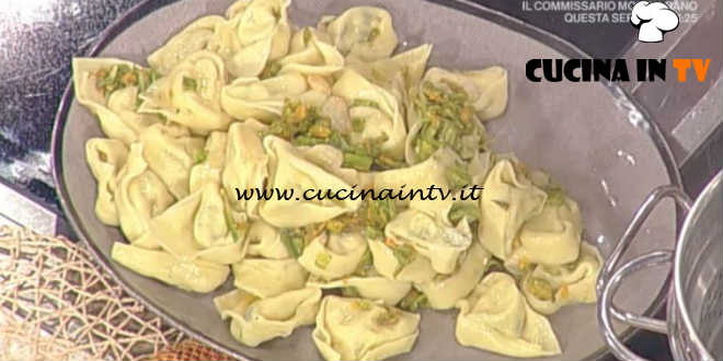 La Prova del Cuoco - Tortelloni robiola e zucchine con salsa ai fiori di zucca ricetta Alessandra Spisni