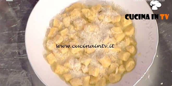 La Prova del Cuoco - Gnocchi di carote con burro salato e mandorle ricetta Daniele Persegani