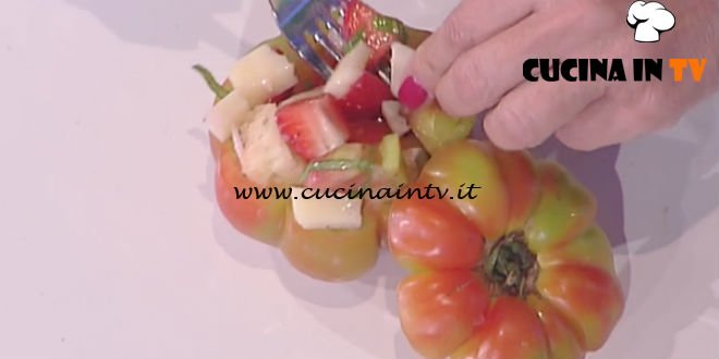 La Prova del Cuoco - Panzanella con pecorino e fragole ricetta Cesare Marretti