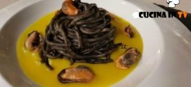 Cotto e mangiato - Troccoli al nero di seppia e cozze ricetta Tessa Gelisio
