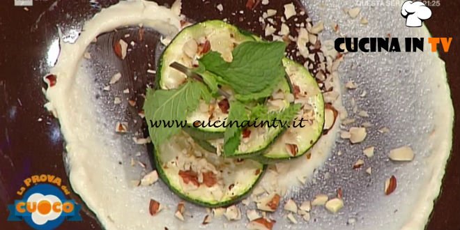 La Prova del Cuoco - ricetta Torretta di zucchine con besciamella alla menta e nocciole di Clara Zani