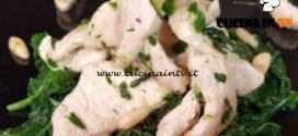 Cotto e mangiato - Straccetti di pollo spinaci e taleggio ricetta Tessa Gelisio