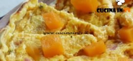 Cotto e mangiato - Torta salata con zucca e pancetta ricetta Tessa Gelisio