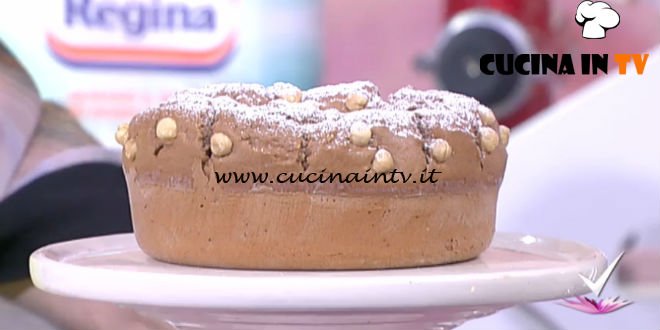 Detto Fatto - ricetta Ciambella cioccolato e nocciole di nonna Giustina