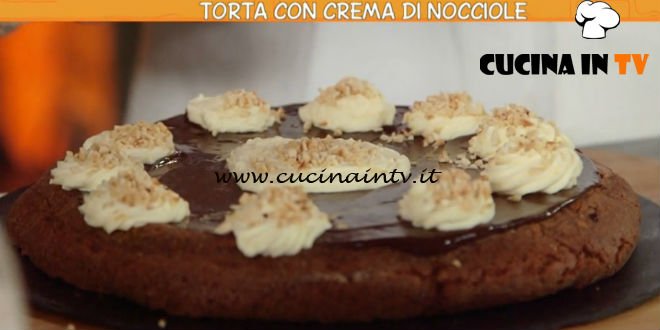 Ricette all'italiana - ricetta Torta con crema di nocciole di Anna Moroni