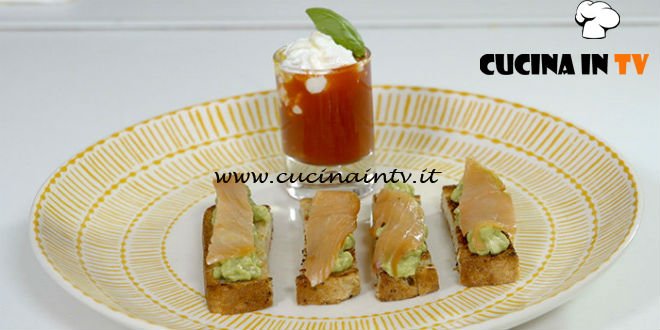 Il Gusto Della Felicita Crostini Con Crema Di Avocado E Salmone Affumicato Ricetta Marco Bianchi Cucina In Tv